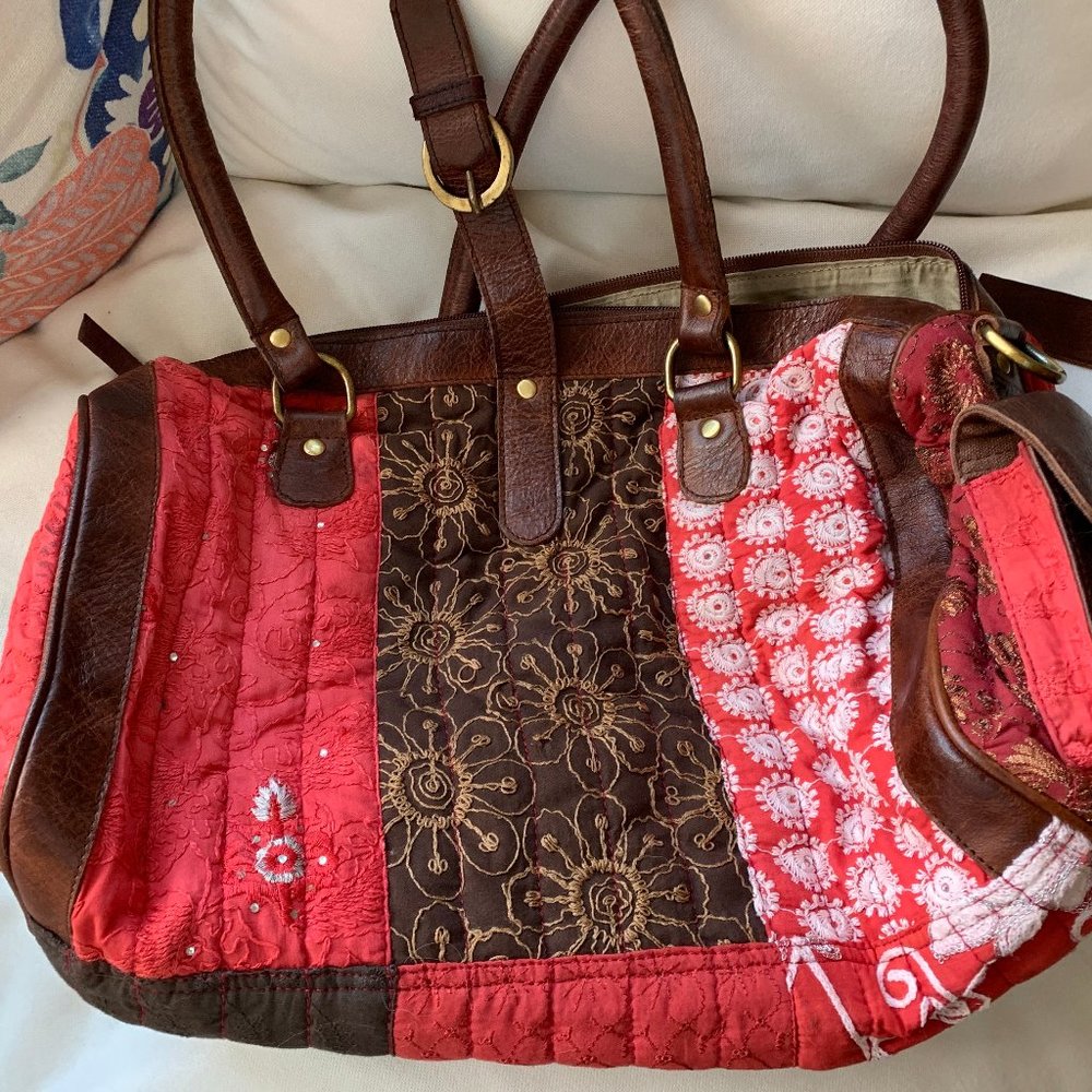 Mo & Co red/brown/white patchwork duffle purse